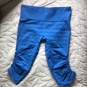 Lululemon In the Flow crop